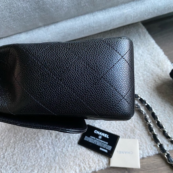 SOLD. Chanel jumbo single flap bag in black caviar - Picture 4 of 16